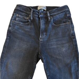 Agolde Dark Blue Skinny Jeans with Tapered Leg and Stretchy Fabric